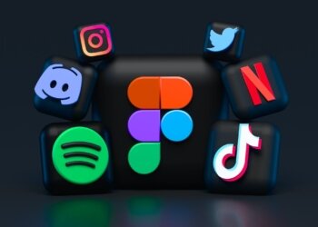 The Impact of Social Media on Mental Health: Navigating the Risks and Benefits