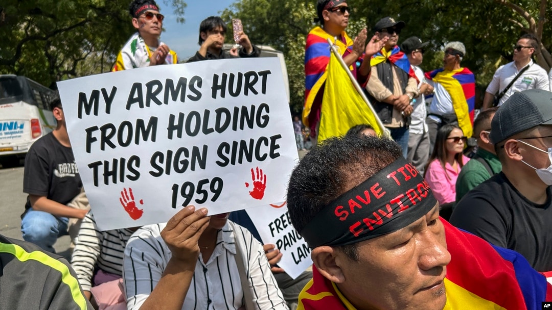 Tibetans protesting | Tibetan Protests Against China's Colonization of Tibet | Featured Stories on Mania Africa | Mania News