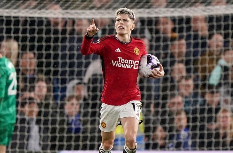 Alejandro Garnacho celebrates a goal of his brace against Chelsea in EPL GW 31 | Manchester United Results | Mania Sports