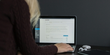 How to Speed Up a WordPress Site for Technical and Non-Technical Users | Speeding Up a WordPress Site | Mania Guides