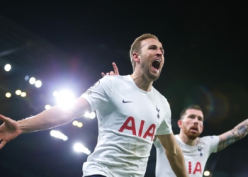 Harry Kane Scores 150th Goal as Liverpool Draw Manchester City