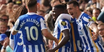 Brighton Humiliate Manchester United as Man City Hammer Newcastle and Liverpool Draw Spurs