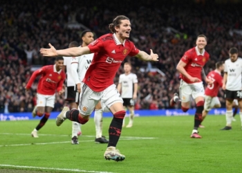 Manchester United and Manchester City Bulldoze their Way to the FA Cup Semi-Finals