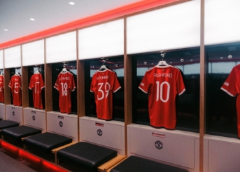 Premier League Promotion and Relegation: How Teams Climb the English Football Ladder