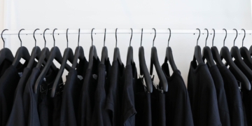 Fake Fashion: How to Spot Counterfeit Items and Avoid Being Scammed