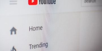 How to Loop a Video on YouTube: Step-by-Step Guide for PC, Mac, Android, and iPhone