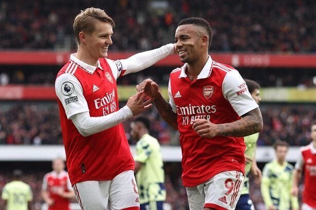 Arsenal Win their 7th Premier League Game in a Row Plus EPL GW 29 Results 2 | Mania Africa | maniainc.com Gabriel Jesus celebrating his goal against Leeds with teammate Odegaard