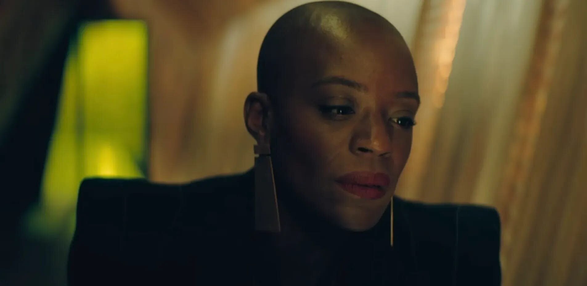 The Peripheral Season 1 Review 6 | Mania Africa | maniainc.com Cherise is the head of the Research Institute who's very intimidating, even in appearance