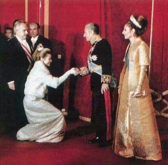 The Most Extravagant Party Ever Held: How the Persepolis Celebrations Killed Iranian Democracy and Changed the Course of History 8 | Mania Africa | maniainc.com Princess Grace Kelly of Monaco greeting the Shah at the most extravagant party ever held
