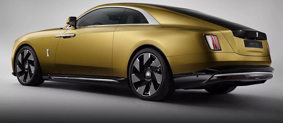 Rolls-Royce Spectre Sideview