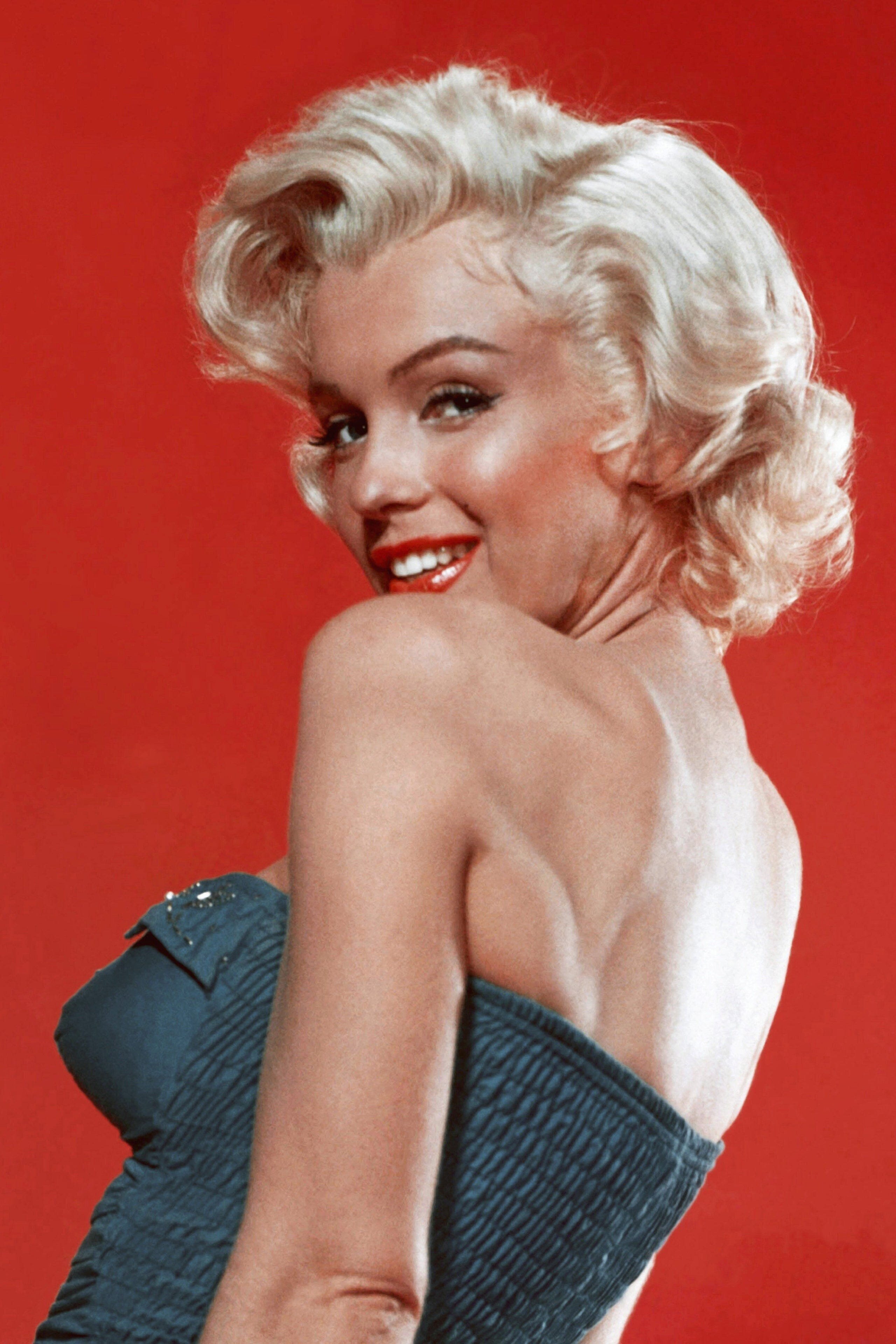 Evading Desire: Learning How to Not Want 2 | Mania Africa | maniainc.com Late actress Marilyn Monroe