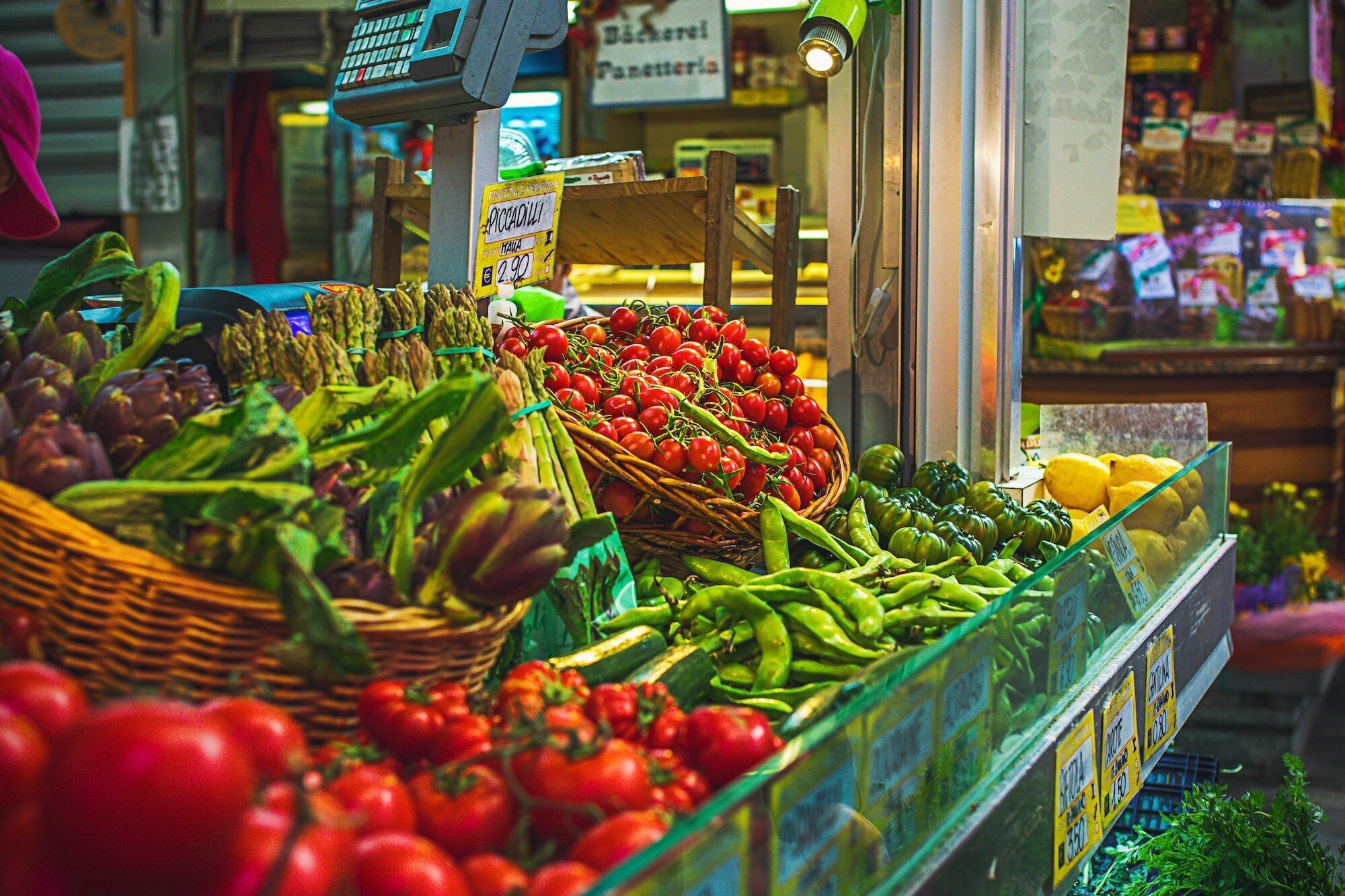 Protein Allergy? No Problem: Exploring the Best Alternative Sources of Protein for Your Diet 7 | Mania Africa | maniainc.com Numerous vegetables including legumes in a market stall