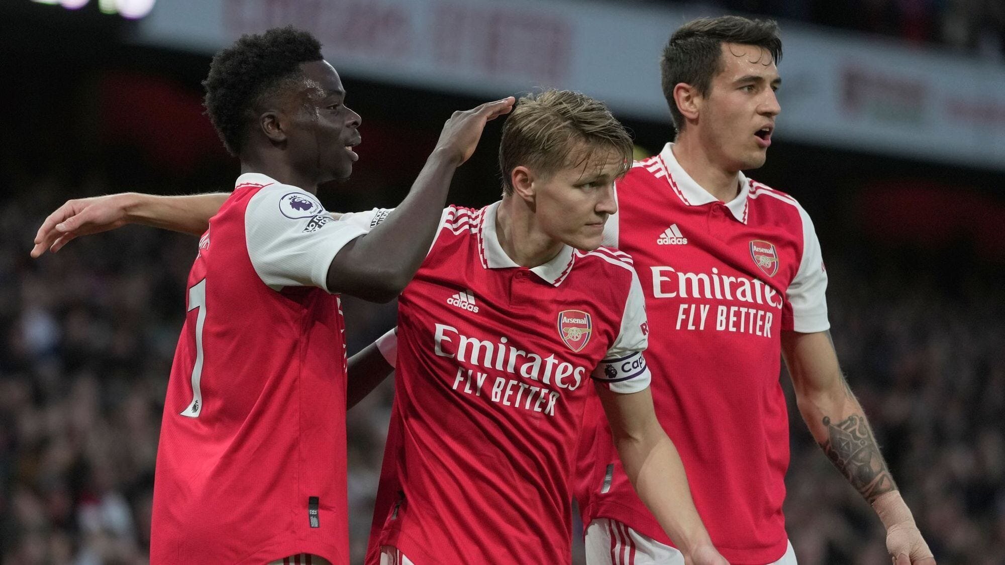Arsenal Salvage League Lead after a Powerful Performance Against Chelsea as Leicester City Draw Everton 2 | Mania Africa | maniainc.com Odegaard celebrates