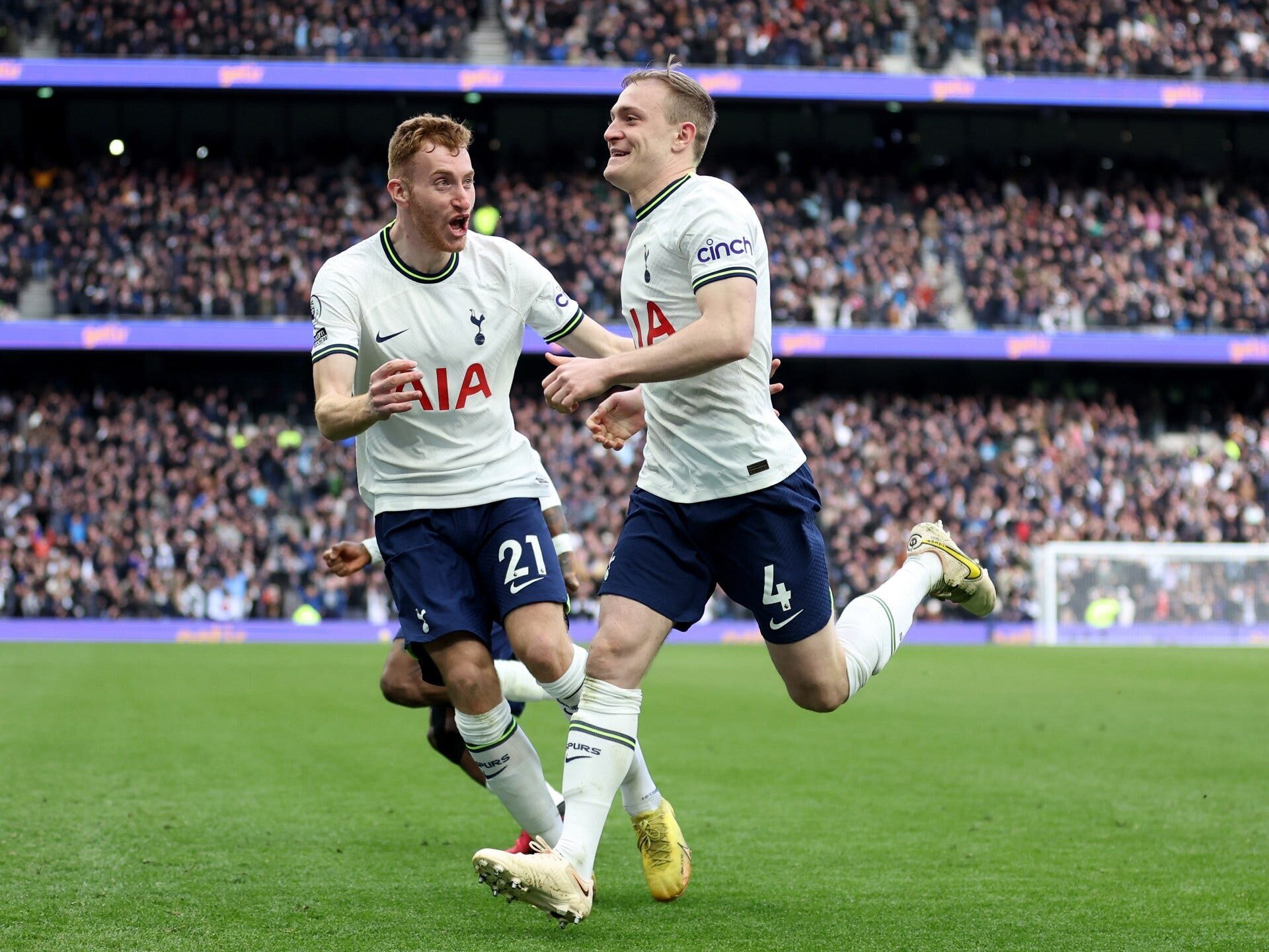 Manchester United Win the 2023 Carabao Cup in What is the First Cup Win for Manager Erik ten Hag as Tottenham Beat Chelsea in the EPL 3 | Mania Africa | maniainc.com Oliver Skipp celebrating his goal against Chelsea alongside his teammates