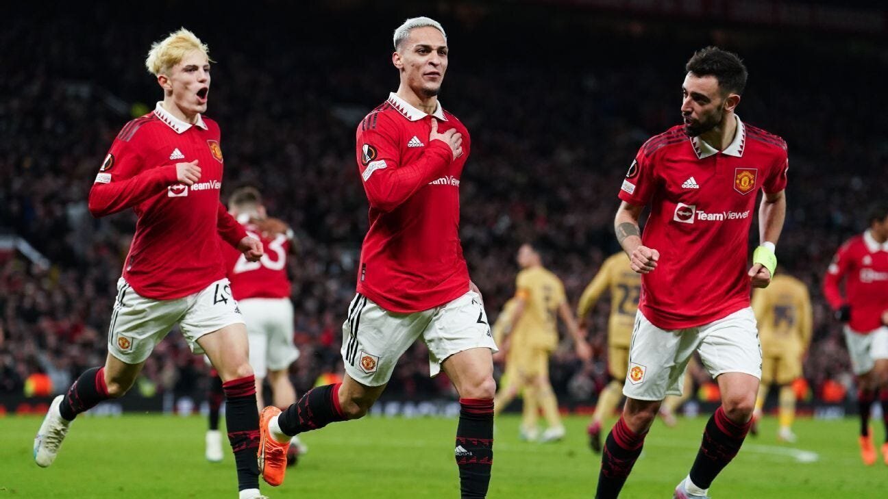 An Impeccable Man United Kick Barcelona Off the Europa League 2 | Mania Africa | maniainc.com Man Utd's Antony and his teammates celebrating a goal against Barcelona in the Europa League Round of 16