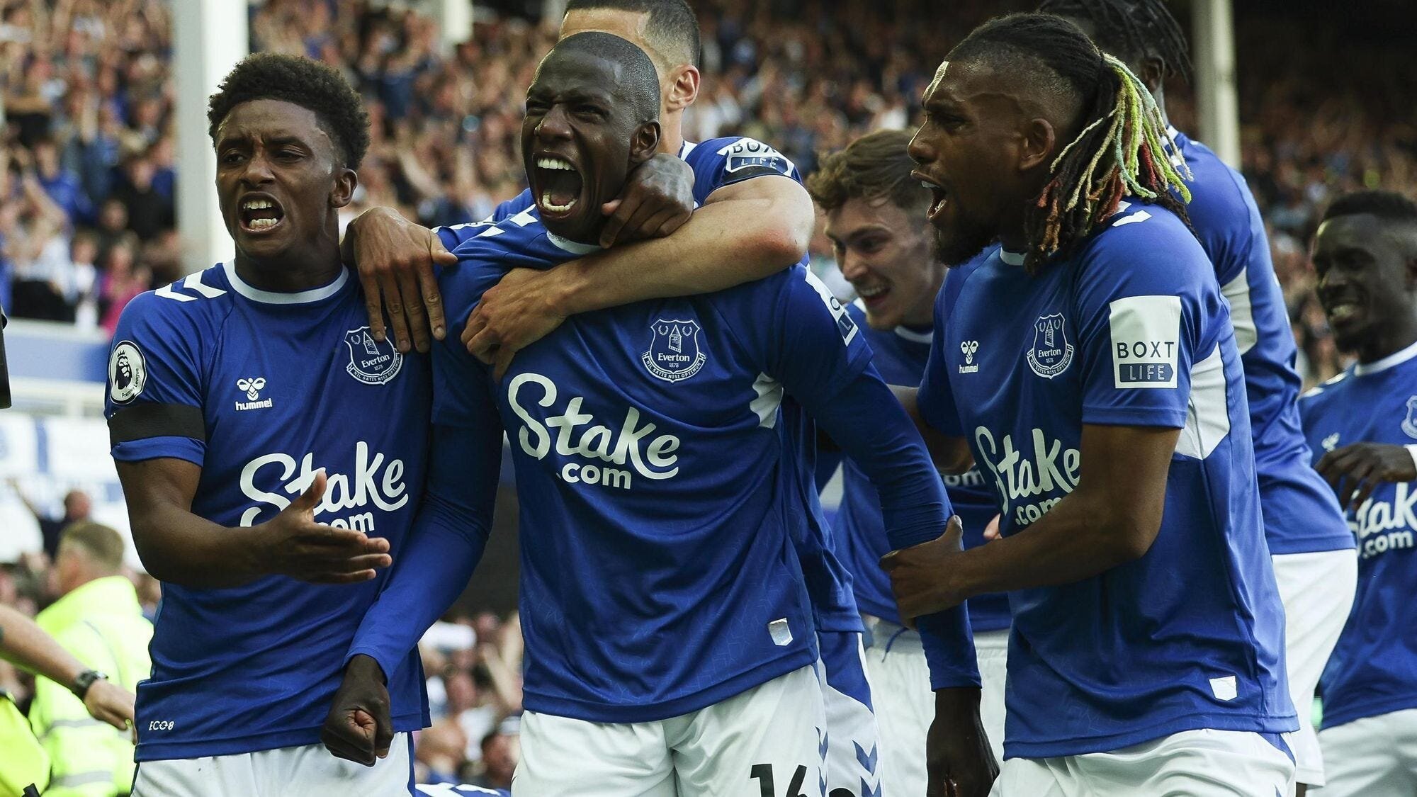 Last Day of EPL 22-23: Man United, Arsenal, and Tottenham Win their Last Games of the Season as Manchester City and Chelsea Flounder 5 | Mania Africa | maniainc.com Doucoure celebrates