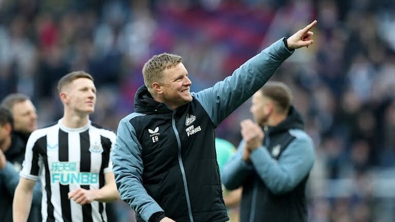 Man United Lose Out to Newcastle as Did Southampton who Lost Out to West Ham 3 | Mania Africa | maniainc.com Newcastle's manager Eddie Howe pointing to fans as he celebrated the 2-0 win against Manchester United