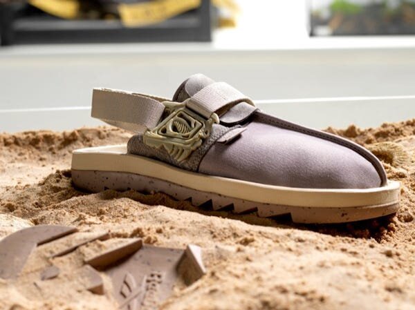 The Reebok x Jurassic World Collection: The Future is Prehistoric! 5 | Mania Africa | maniainc.com The Jurassic World Beatnik Slides
