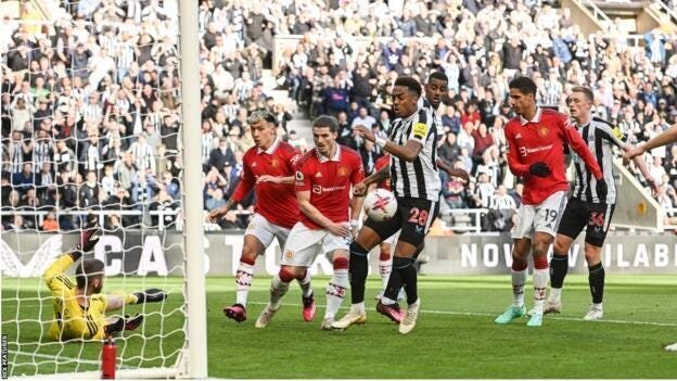 Man United Lose Out to Newcastle as Did Southampton who Lost Out to West Ham 2 | Mania Africa | maniainc.com Newcastle's Joe Willock in Man United's box