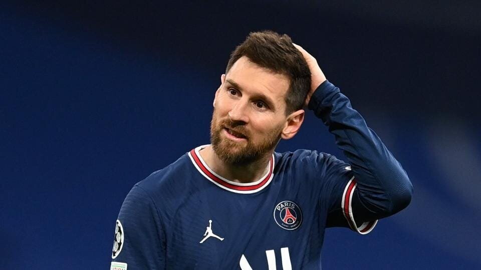 Man City Upend Arsenal as Bayern Munich Get One Up on PSG 3 | Mania Africa | maniainc.com PSG's Lionel Messi seemingly disappointed after Bayern Munich's Coman scored a goal against them