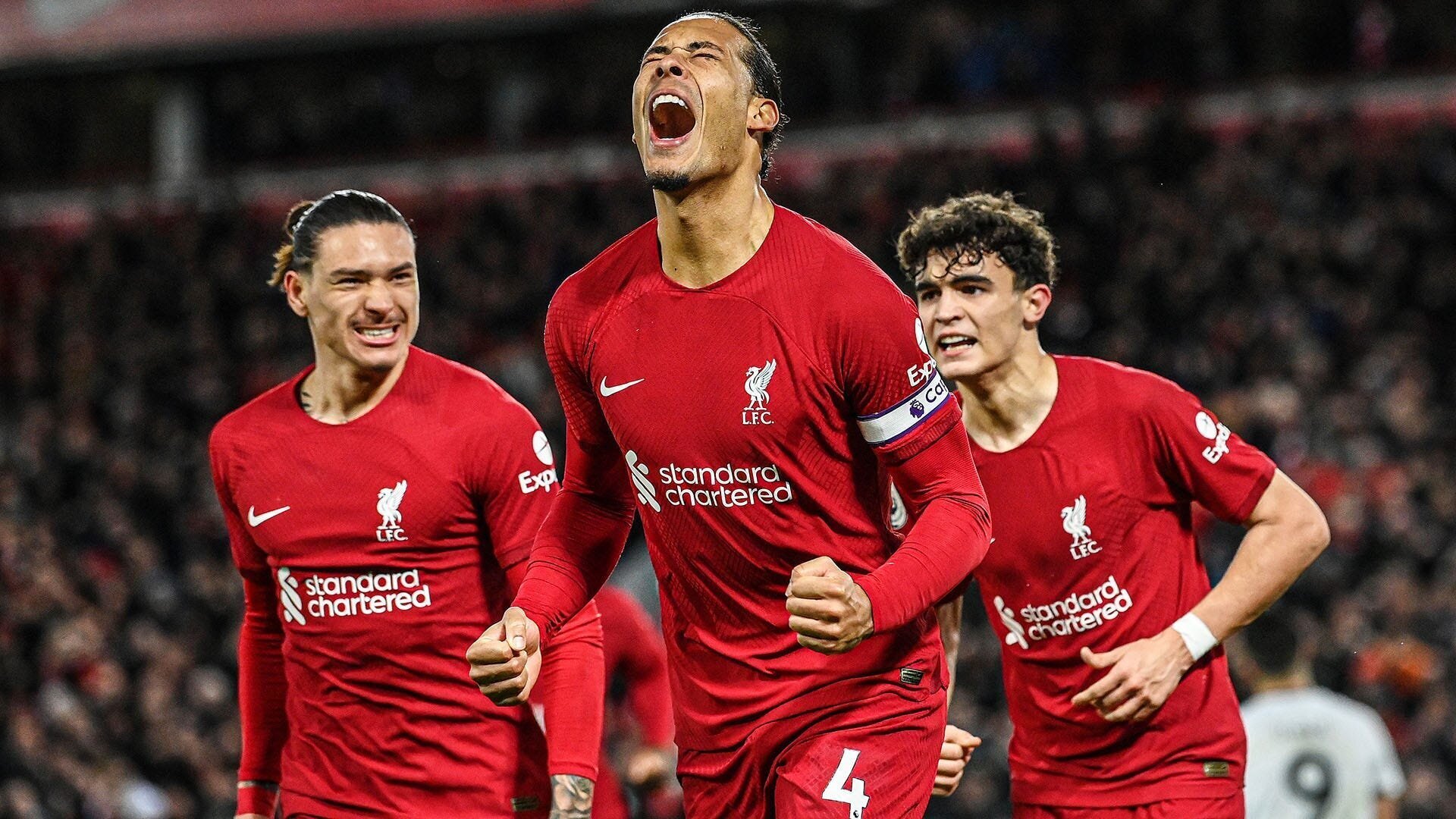 100x Better: Arsenal Beat Everton for a Record 100th Time as Liverpool Beat Wolves 4 | Mania Africa | maniainc.com Virgil van Dijk celebrating his goal against Wolves along his teammates