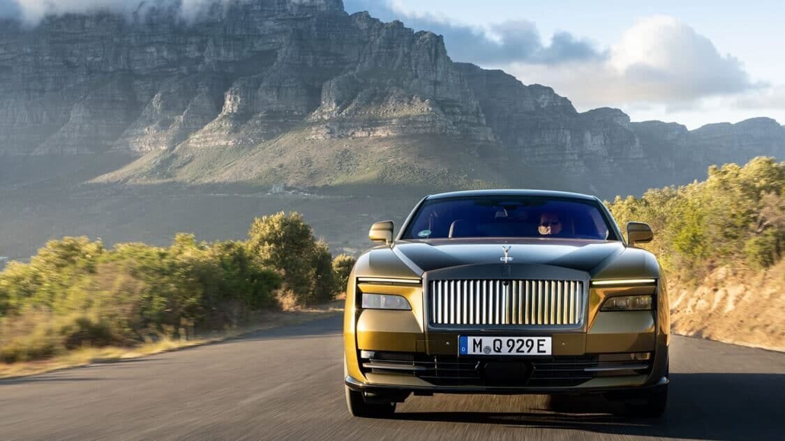 The Rolls Royce Spectre has a decent range of 320 miles