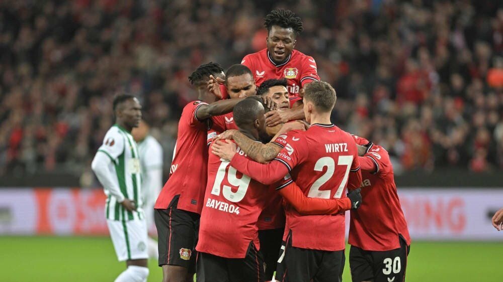 Manchester United and Juventus Proceed to the Europa League Quarterfinals as Arsenal Loses Out on Penalties 4 | Mania Africa | maniainc.com Leverkusen players celebrating a goal against Ferencvaros in the Europa League Round of 16 Leg 2