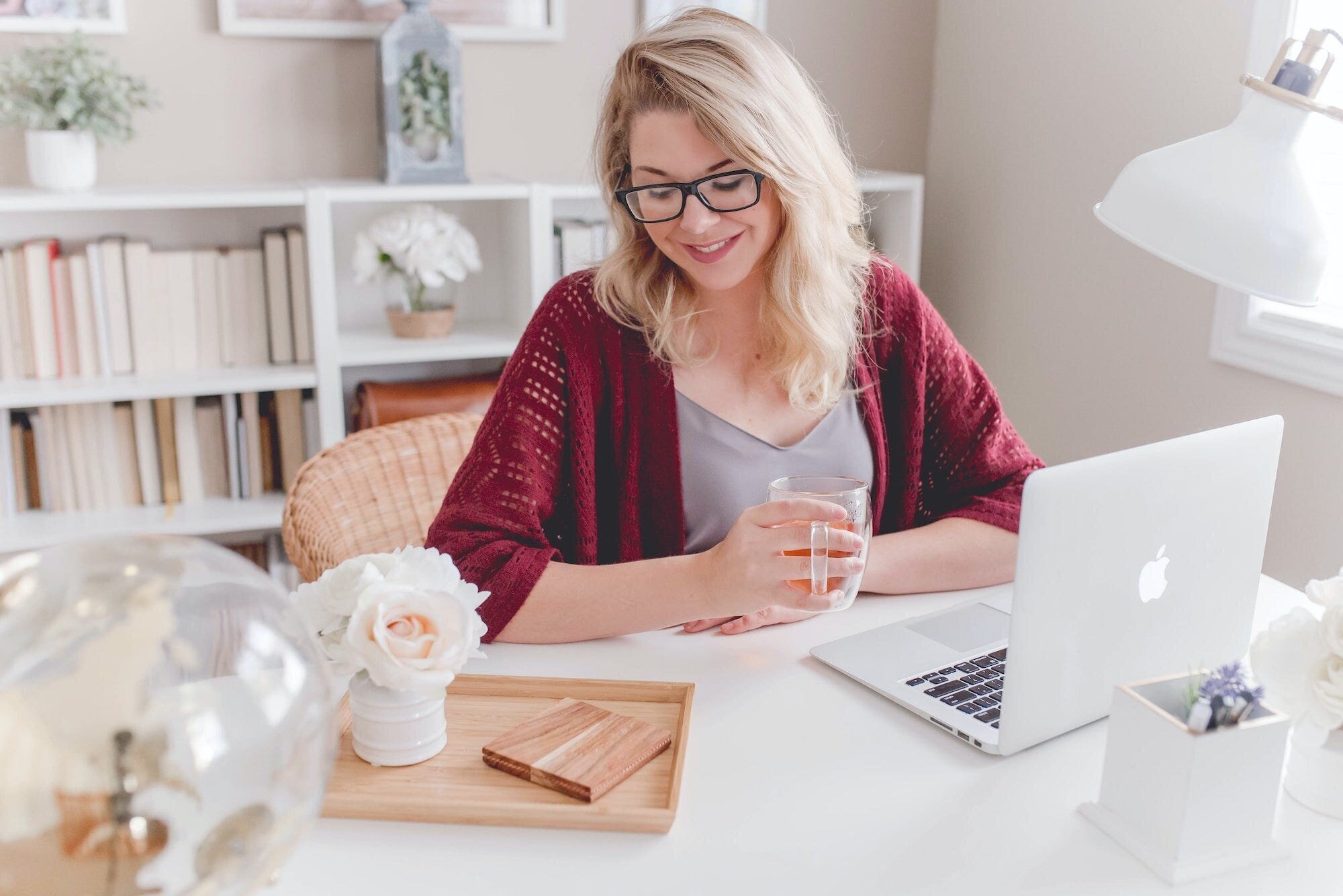 The Keys to Success on Fiverr: A Comprehensive Guide for Freelancers and Buyers 2 | Mania Africa | maniainc.com A client who is happy with services rendered on Fiverr