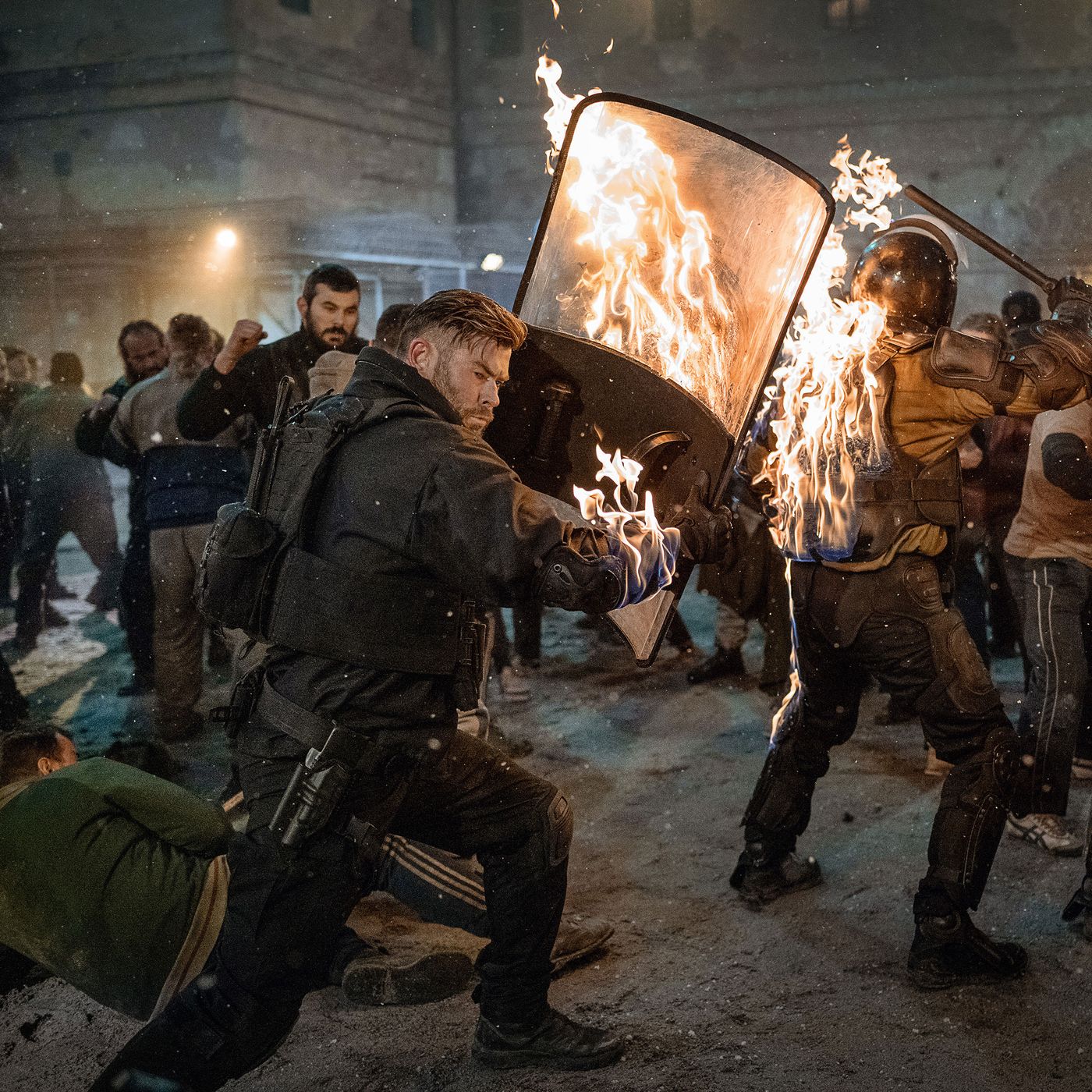 #IfIWasaMovie: A Tale of Two Blockbusters β Extraction 2 vs. Oppenheimer 2 | Mania Africa | maniainc.com A scene from Extraction 2 (2023) | #IfIWasaMovie: A Tale of Two Blockbusters – Extraction 2 vs. Oppenheimer | Mania Movies