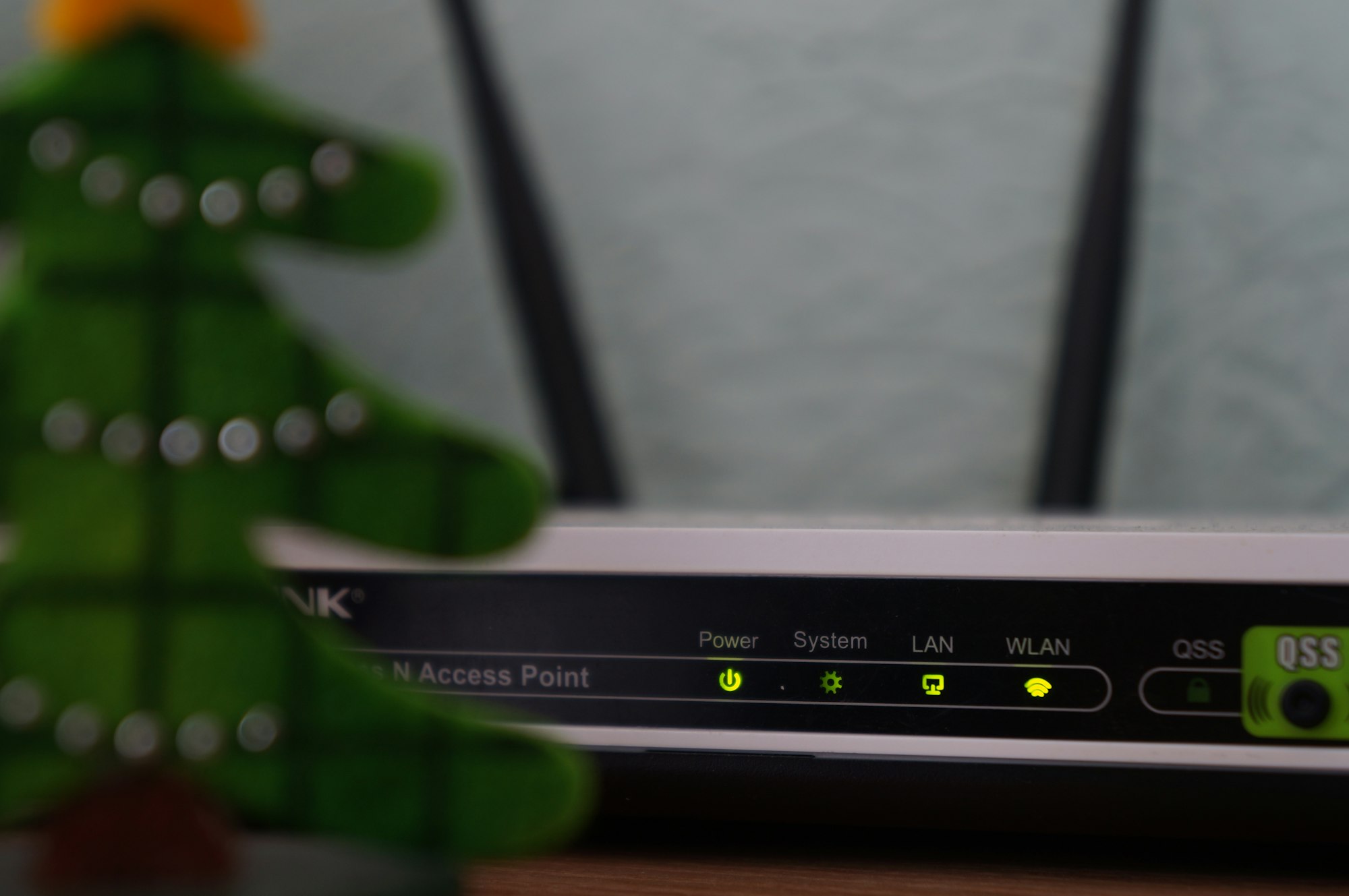 The Ultimate Guide to VPNs: Everything You Need to Know for Secure and Flexible Browsing 8 | Mania Africa | maniainc.com A Wi-Fi router | The Ultimate Guide to VPNs: Everything You Need to Know for Secure and Flexible Browsing | Mania Tech