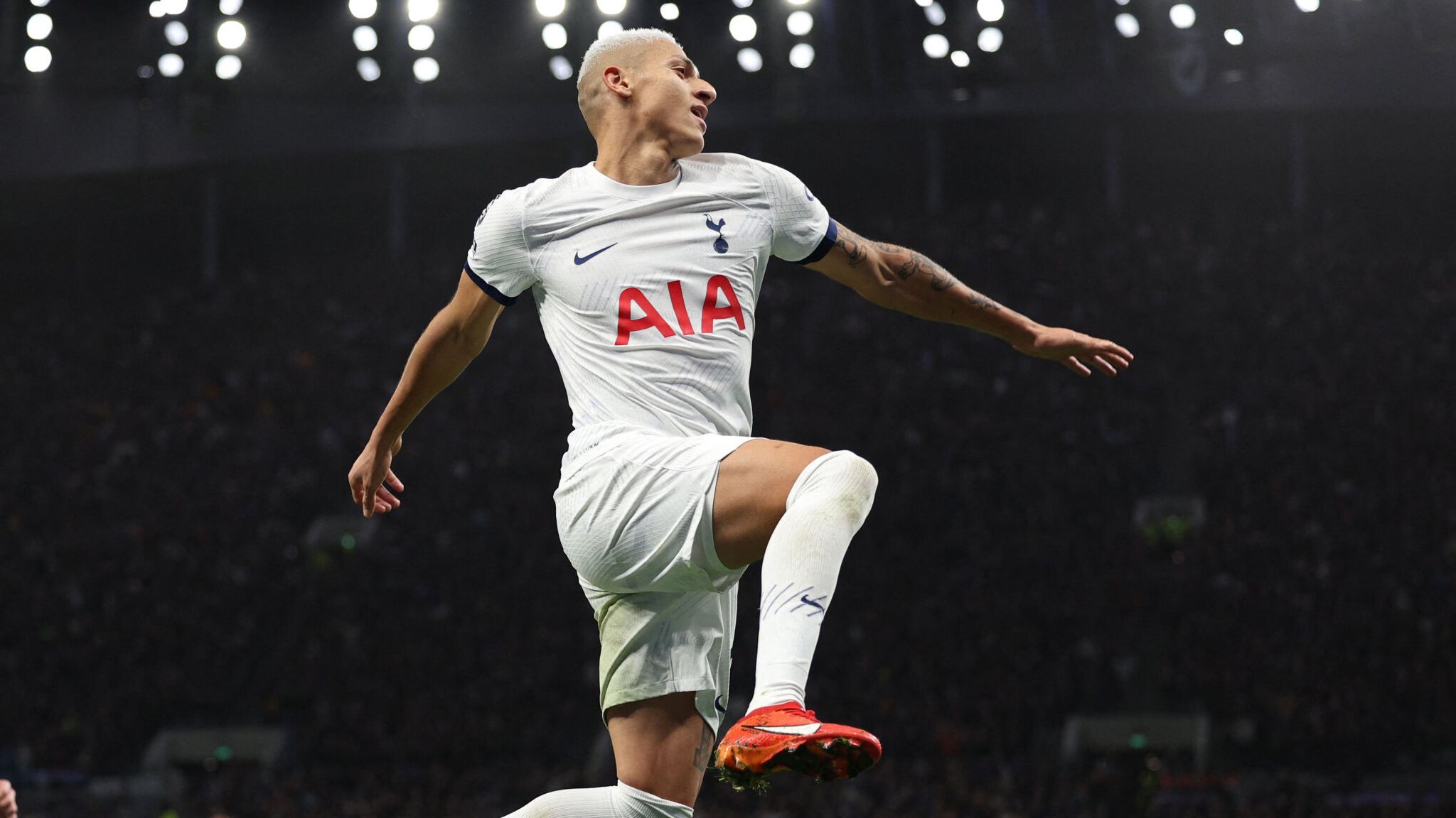 The Roll on EPL GW 16: Tottenham Thrash Newcastle as Bournemouth Beat Manchester United 2 | Mania Africa | maniainc.com Richarlison scored a fantastic brace for Tottenham