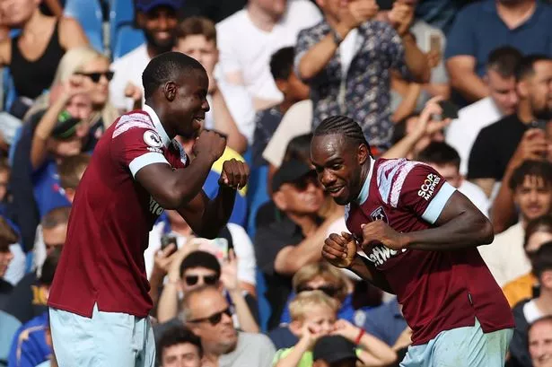West Ham Nick Chelsea as Aston Villa Hammer Everton in EPL GW 2 Games 24 | Mania Africa | maniainc.com Michail Antonio celebrating
