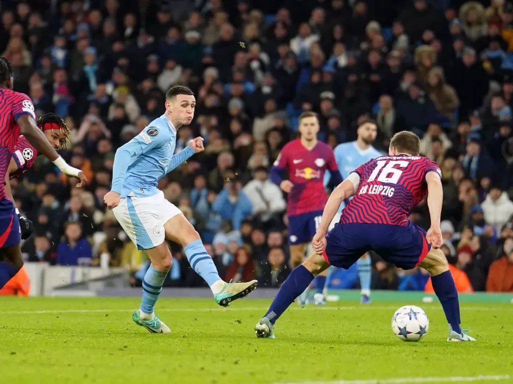 Foden playing against Leipzig