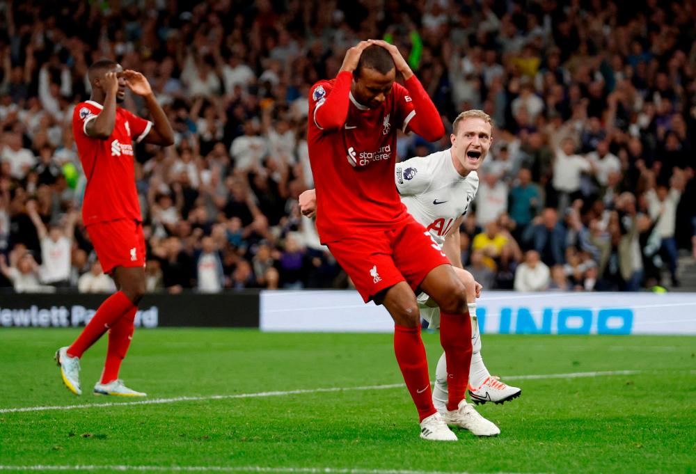 The Roll on EPL GW 7: It's a Spurs Weekend as Spurs Nick Liverpool, Crystal Palace Nick Man United, and an Itch for City as Wolves Nick The Defending Champs in a Shocking Turn of Events 4 | Mania Africa | maniainc.com Joel Matip in awe