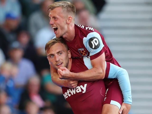 The Roll on EPL GW 3: Wins for Man United, Tottenham, Chelsea, Man City and West Ham, with Liverpool Pulling Off a Fierce Comeback 6 | Mania Africa | maniainc.com Ward-Prowse celebrating