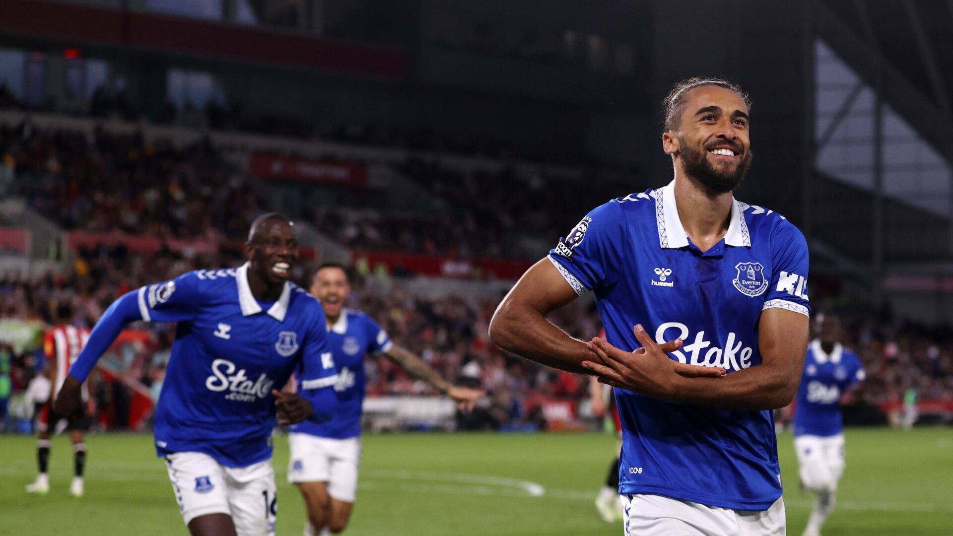 Calvert-Lewin celebrating