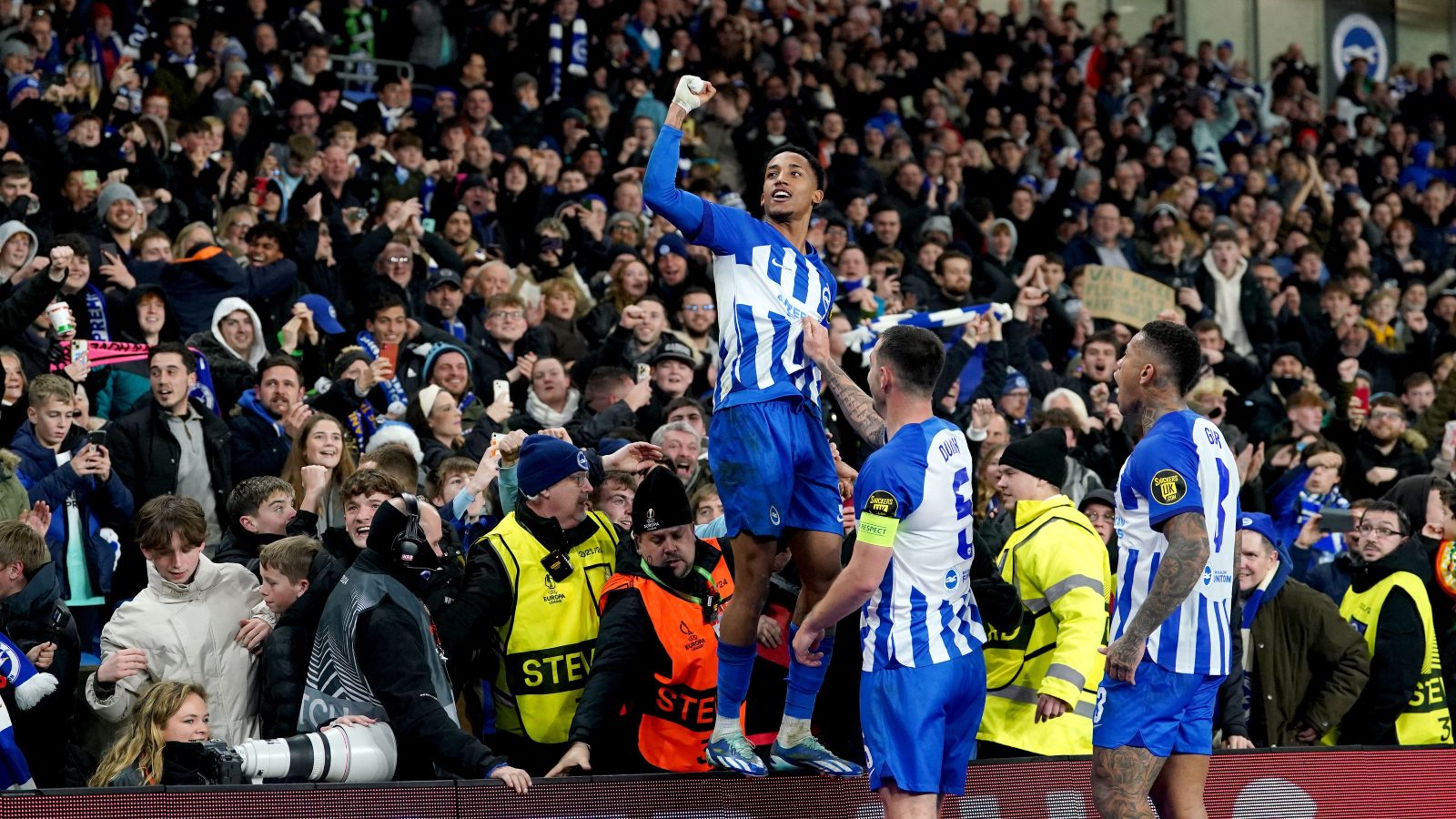 Joao Pedro celebrating a goal with teammates