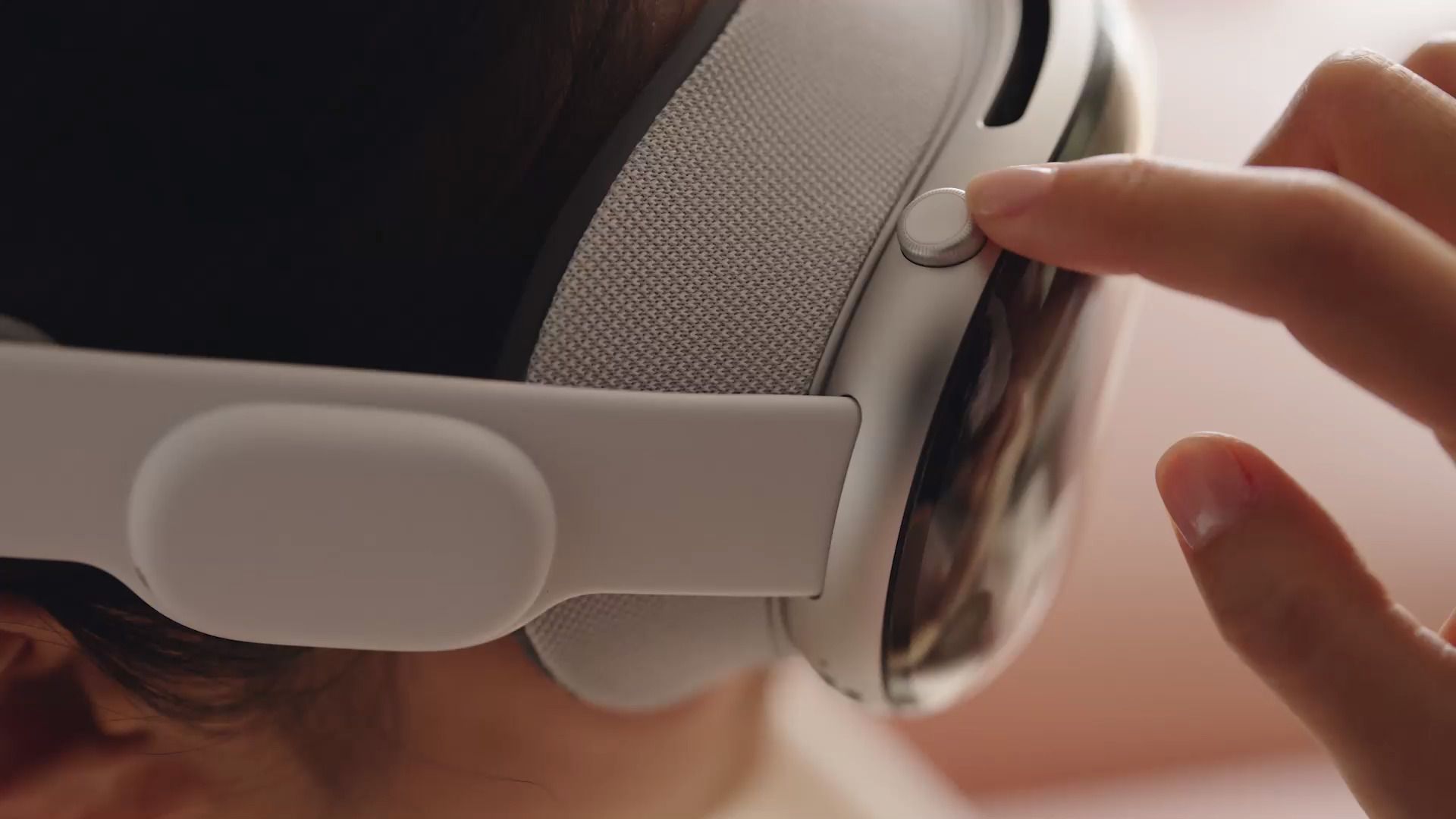 Apple Vision Pro will come with a spatial camera button for taking spatial photos and videos and an adjustable crown to toggle 'environments'.