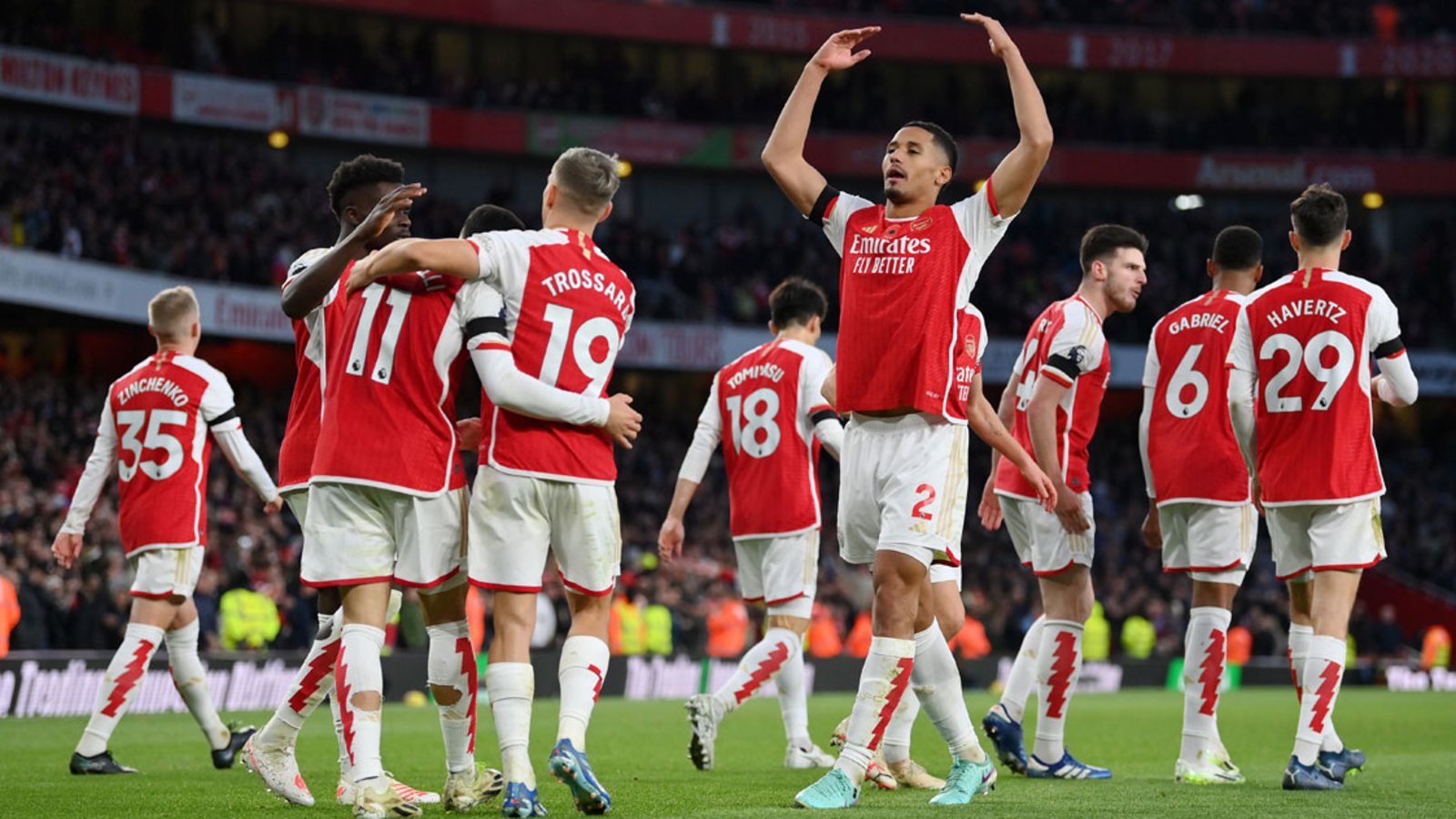 Quadruple Duple: Man City Lock Horns with Chelsea in an Epic Clash Plus The Roll on EPL GW 12 6 | Mania Africa | maniainc.com Arsenal players celebrating