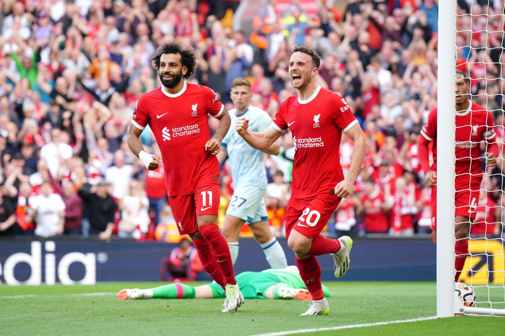 EPL GW 2 Results: Wins for Man City and Liverpool as Tottenham Hammer Man United 28 | Mania Africa | maniainc.com Diogo Jota celebrating