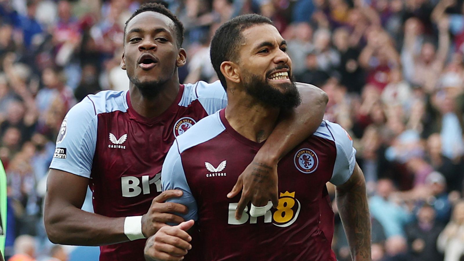 The Premier League is a Cruel Animal: EPL Gameweek 5 Results: Triumph for Spurs, City, and Liverpool as Man Utd Suffer a Cruel Loss 9 | Mania Africa | maniainc.com AVL players celebrating