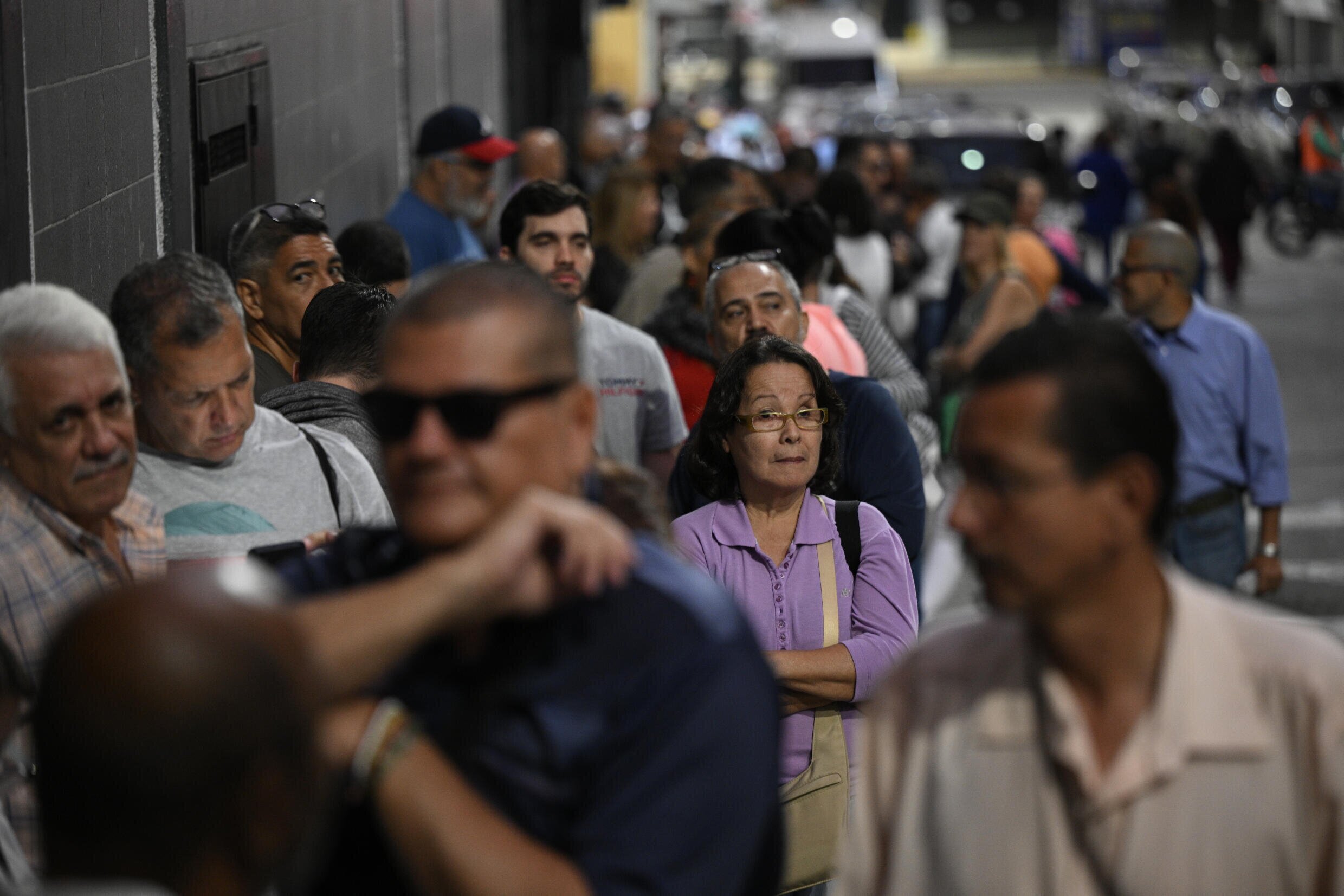 The Fall of Nicolas Maduro? Unrest Erupts in Venezuela Following Maduro's Re-Election 3 | Mania Africa | maniainc.com Venezuelans in hours-long queues to cast their votes | Political Unrest in Venezuela: Why are People Protesting in Venezuela? | Mania Politics