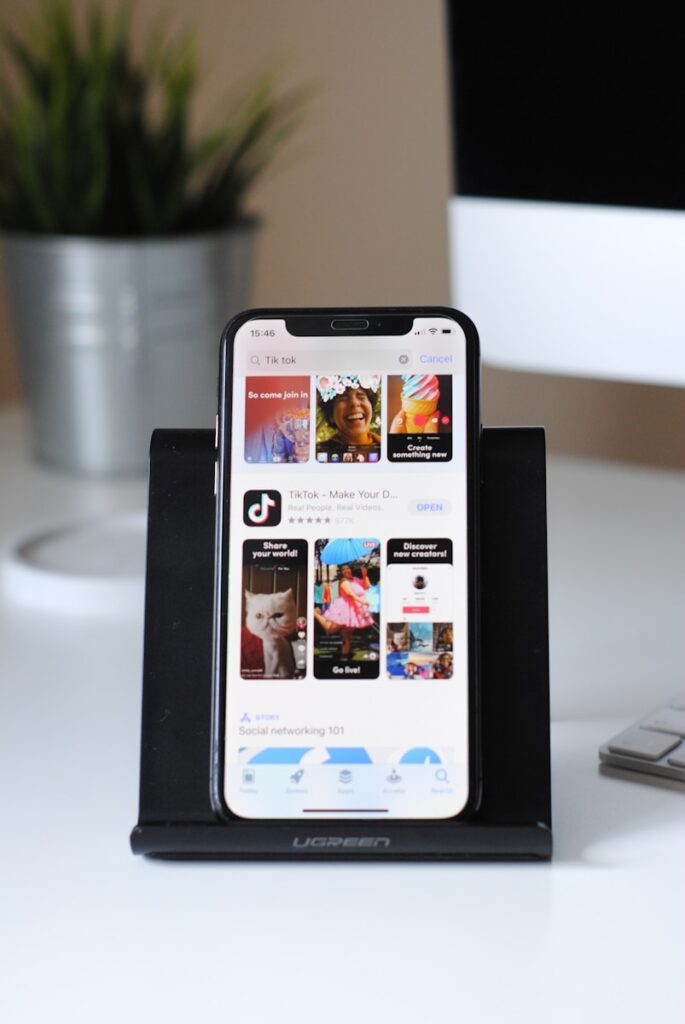 TikTok 'Goes Dark': TikTok App Taken Down in the US Plus How to Regain Access 4 | Mania Africa | maniainc.com A photo of the Apple App Store showing TikTok's download page - TikTok Inaccessible in the US - Mania Tech